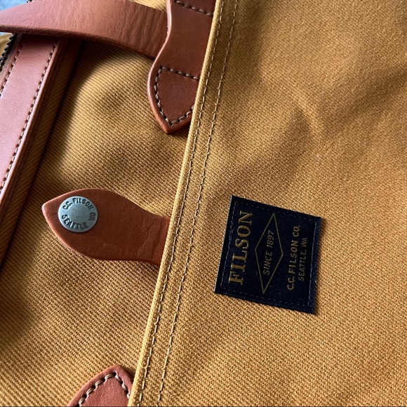 Filson Original Leather-Trimmed Rugged Twill Briefcase | Limited Edition - Picture 8 of 10